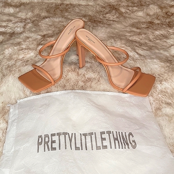 2 pairs "Pretty Little Thing" heels / size 7wide NEW - Picture 2 of 8